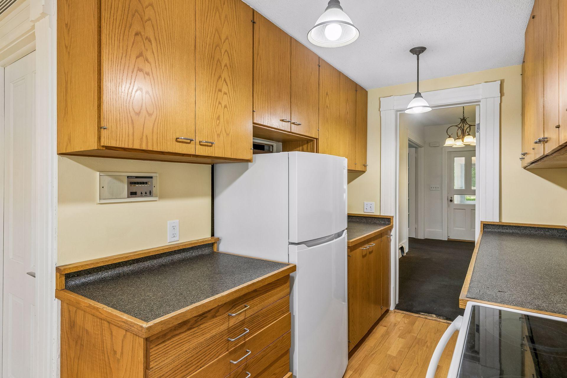 Kitchen work space