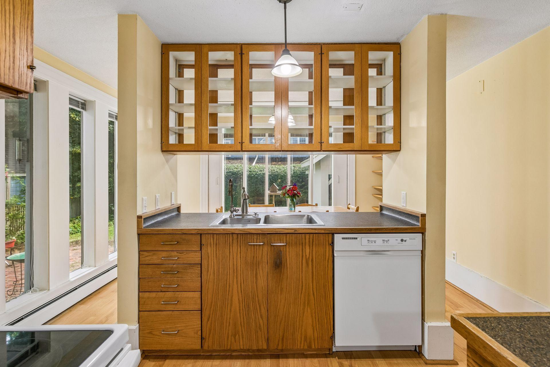 Abundant natural light