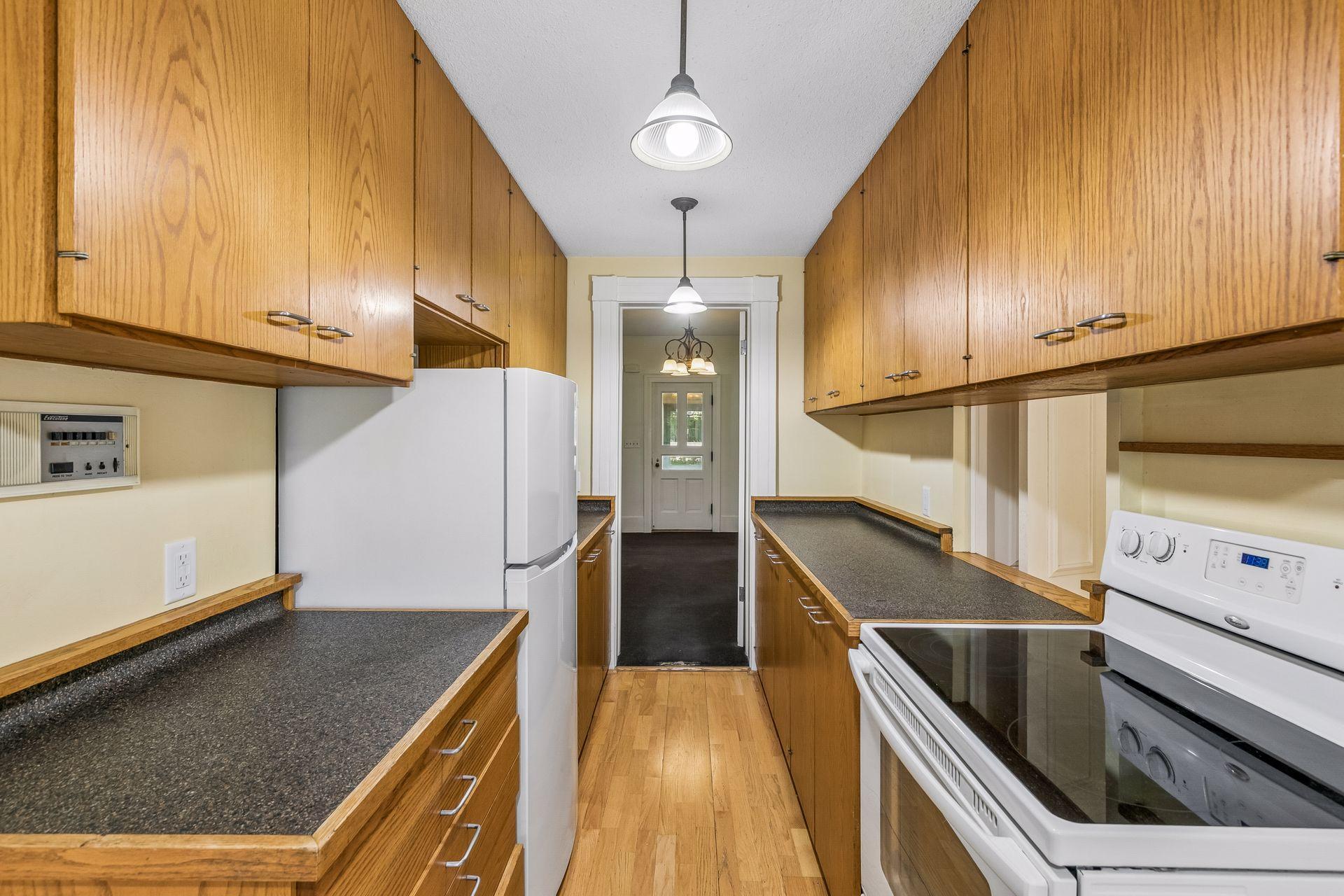 Kitchen to front foyer