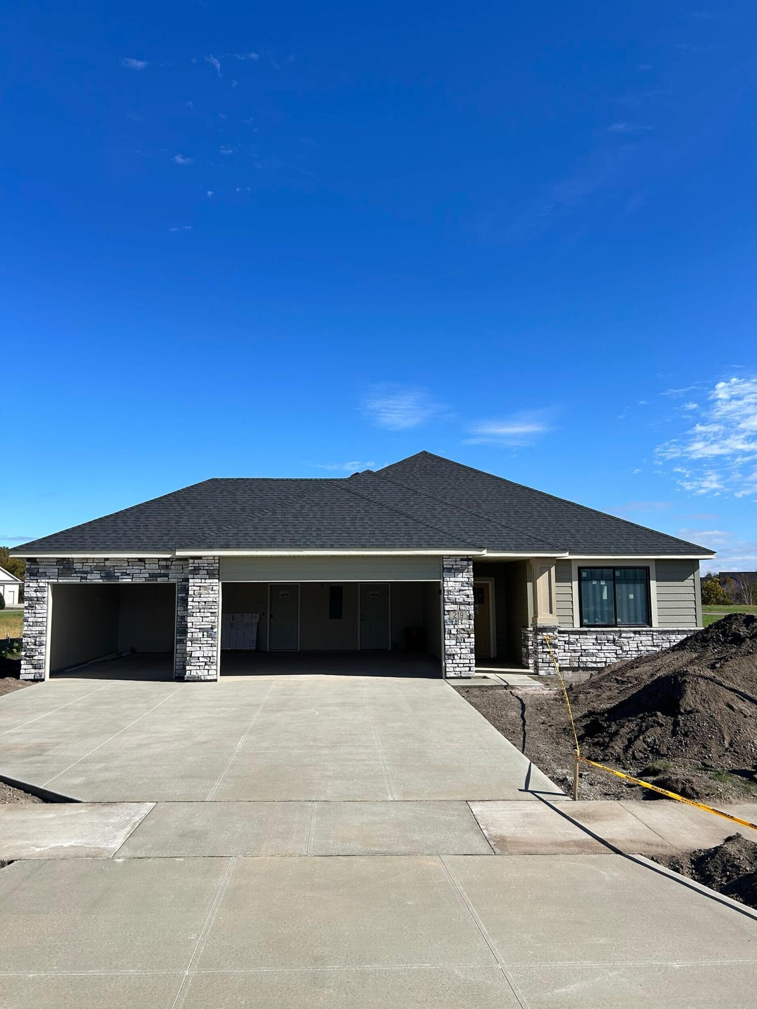 Property photo for 219 Double Eagle Drive, Mankato, MN 56001