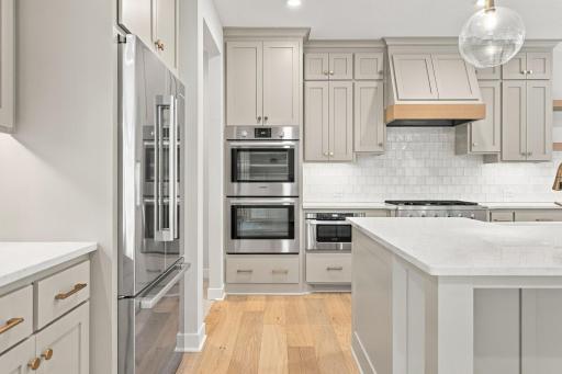 4304 Hillside Drive, Medina, MN 55340