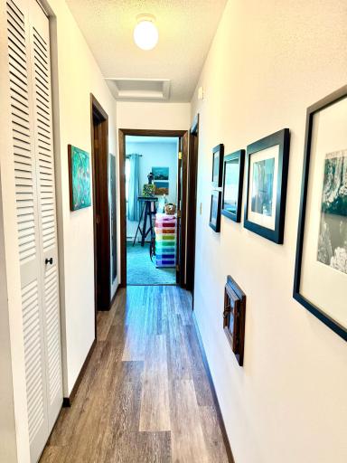 Hallway to bedrooms