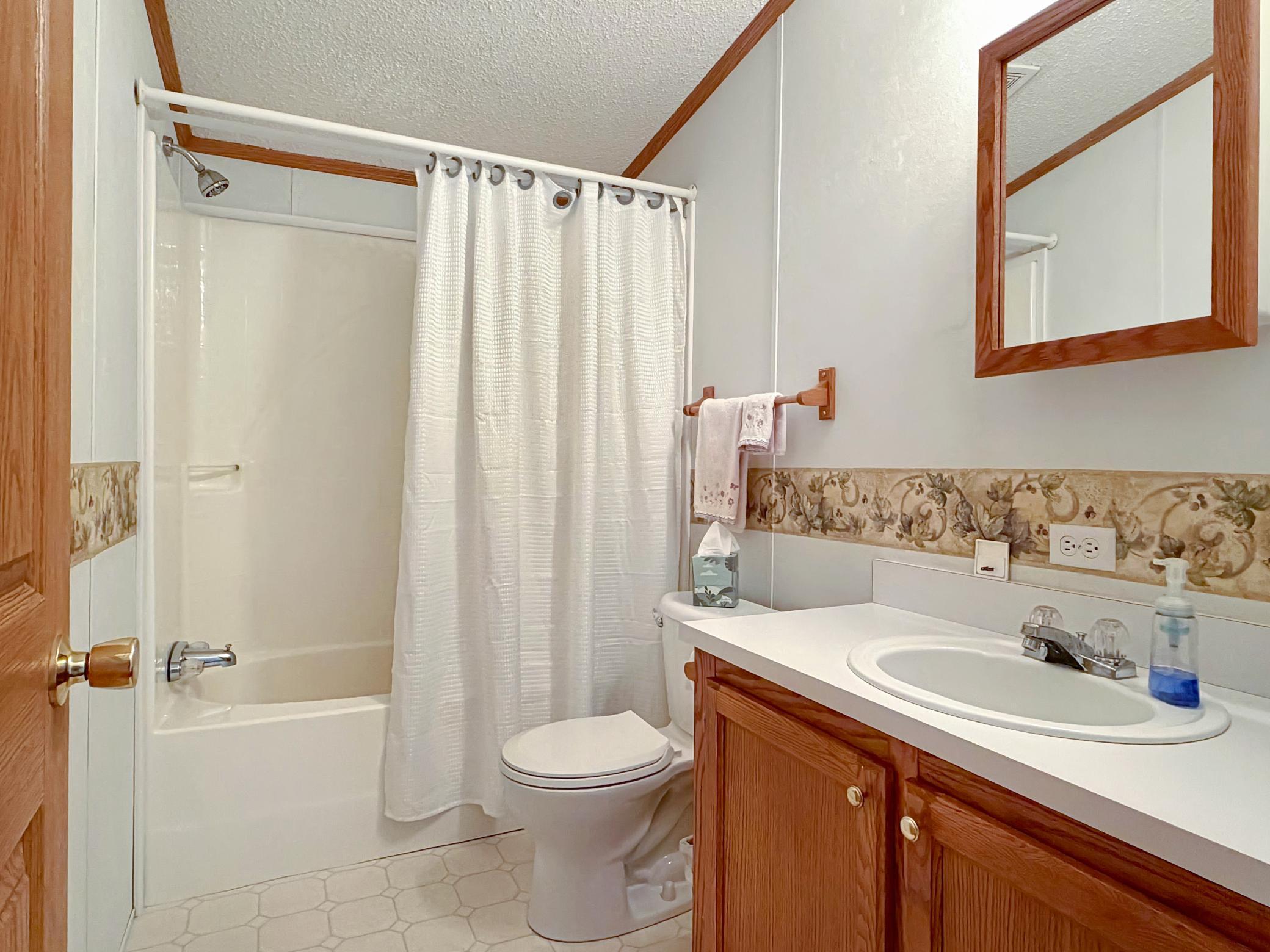 Main floor bath