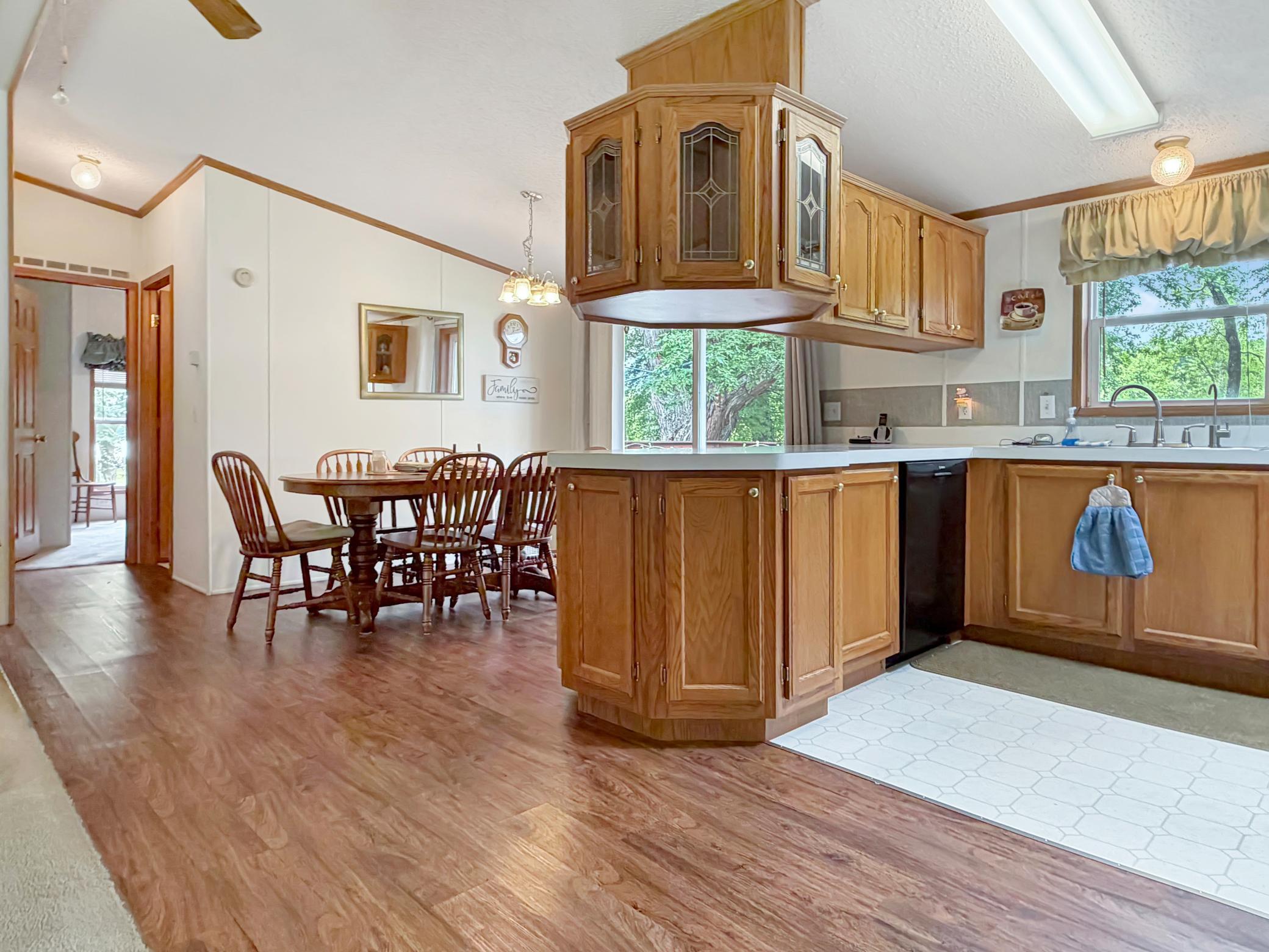 Kitchen & Dining with peninsula