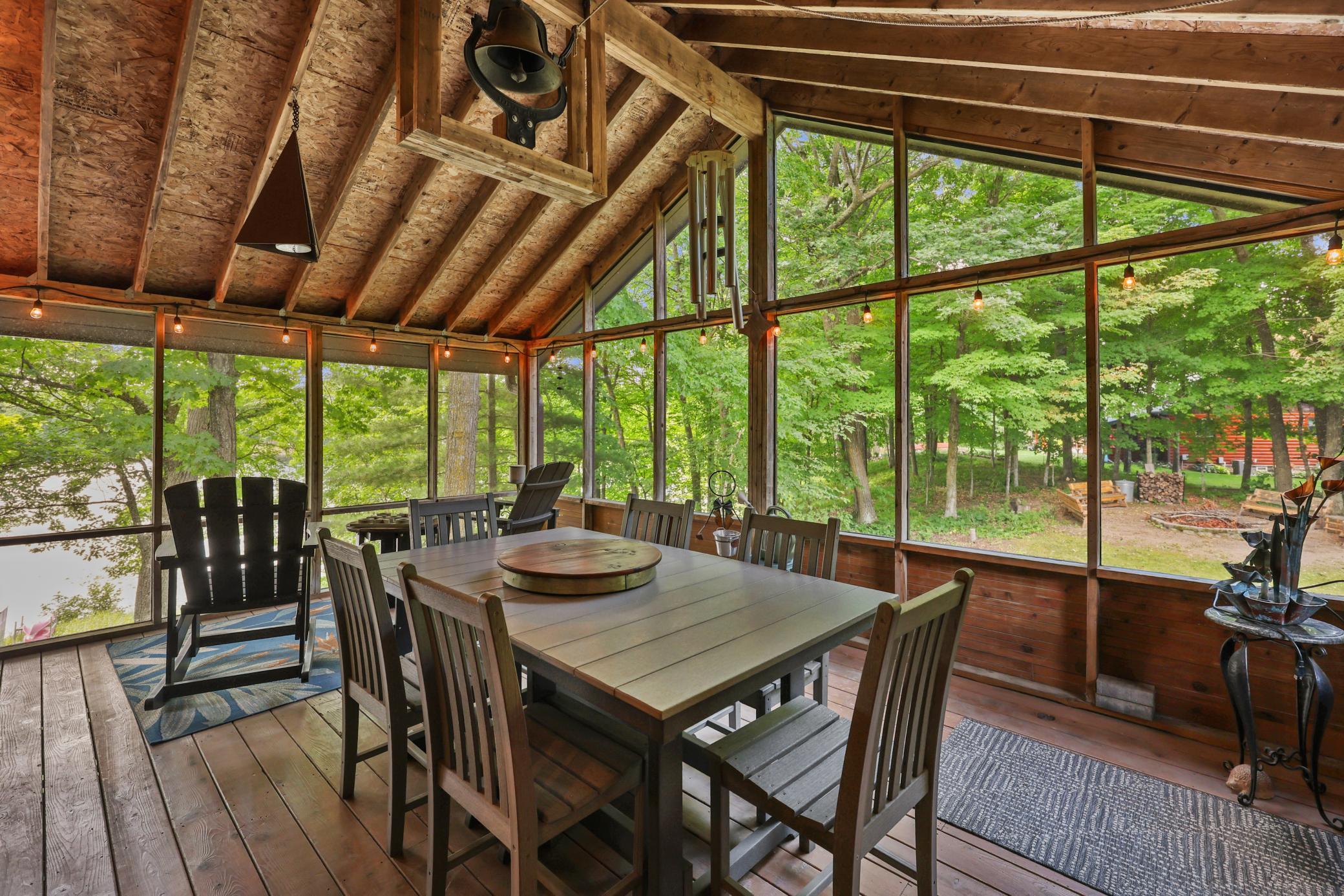 Screen porch