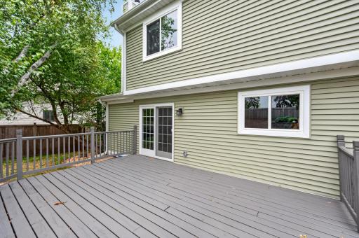 872 Winterberry Court, Woodbury, MN 55125
