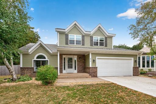 872 Winterberry Court, Woodbury, MN 55125