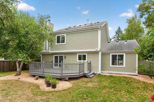 872 Winterberry Court, Woodbury, MN 55125