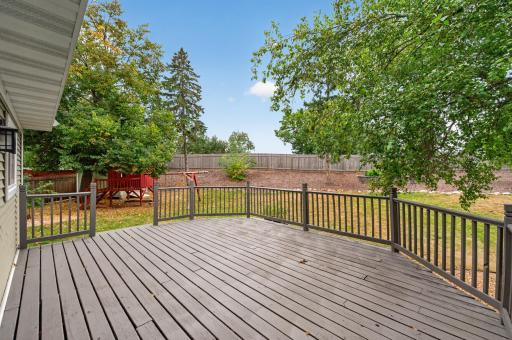 872 Winterberry Court, Woodbury, MN 55125
