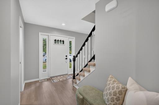 872 Winterberry Court, Woodbury, MN 55125