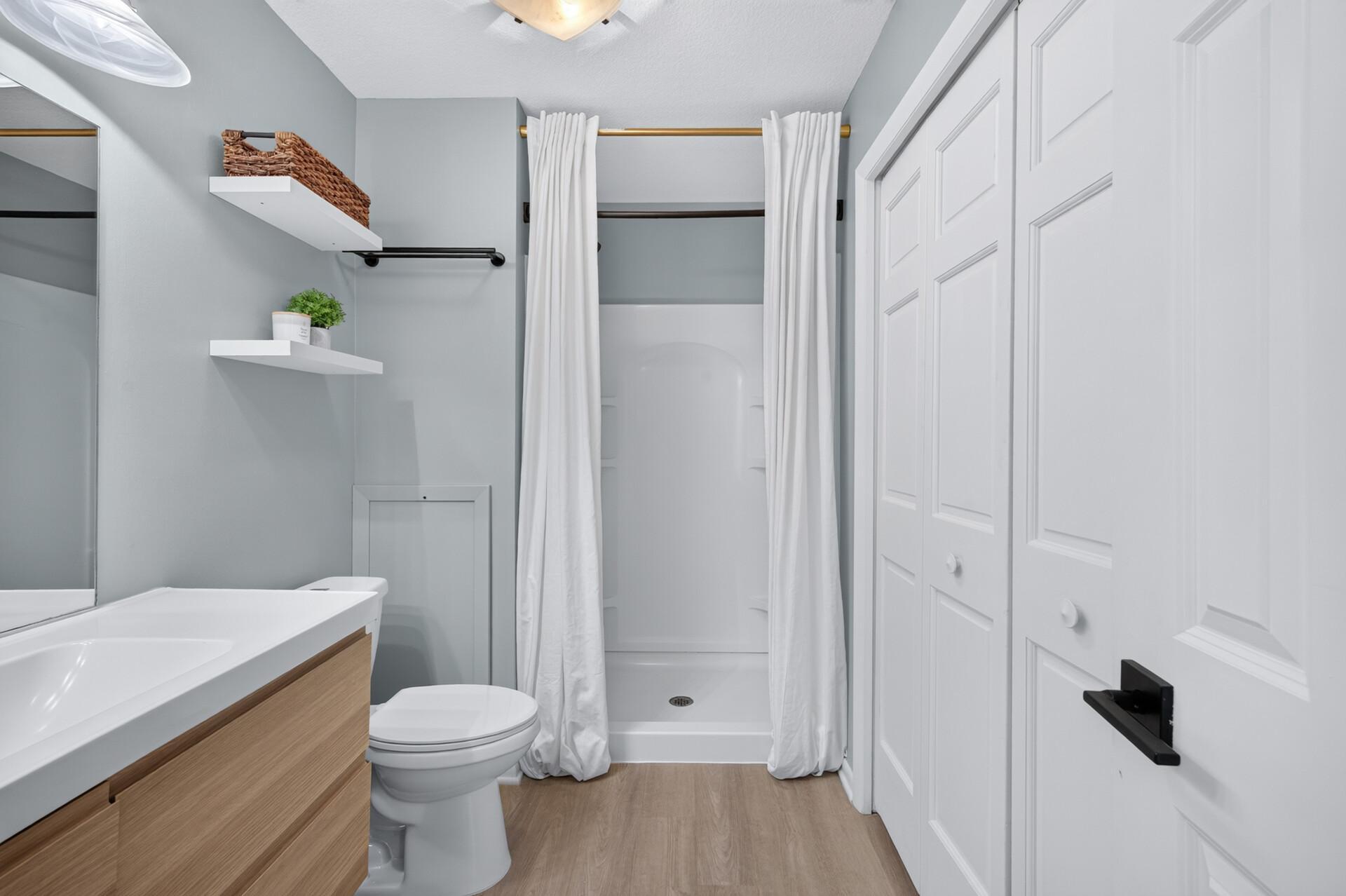 Private primary 3/4 bathroom