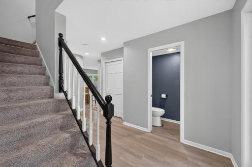 872 Winterberry Court, Woodbury, MN 55125