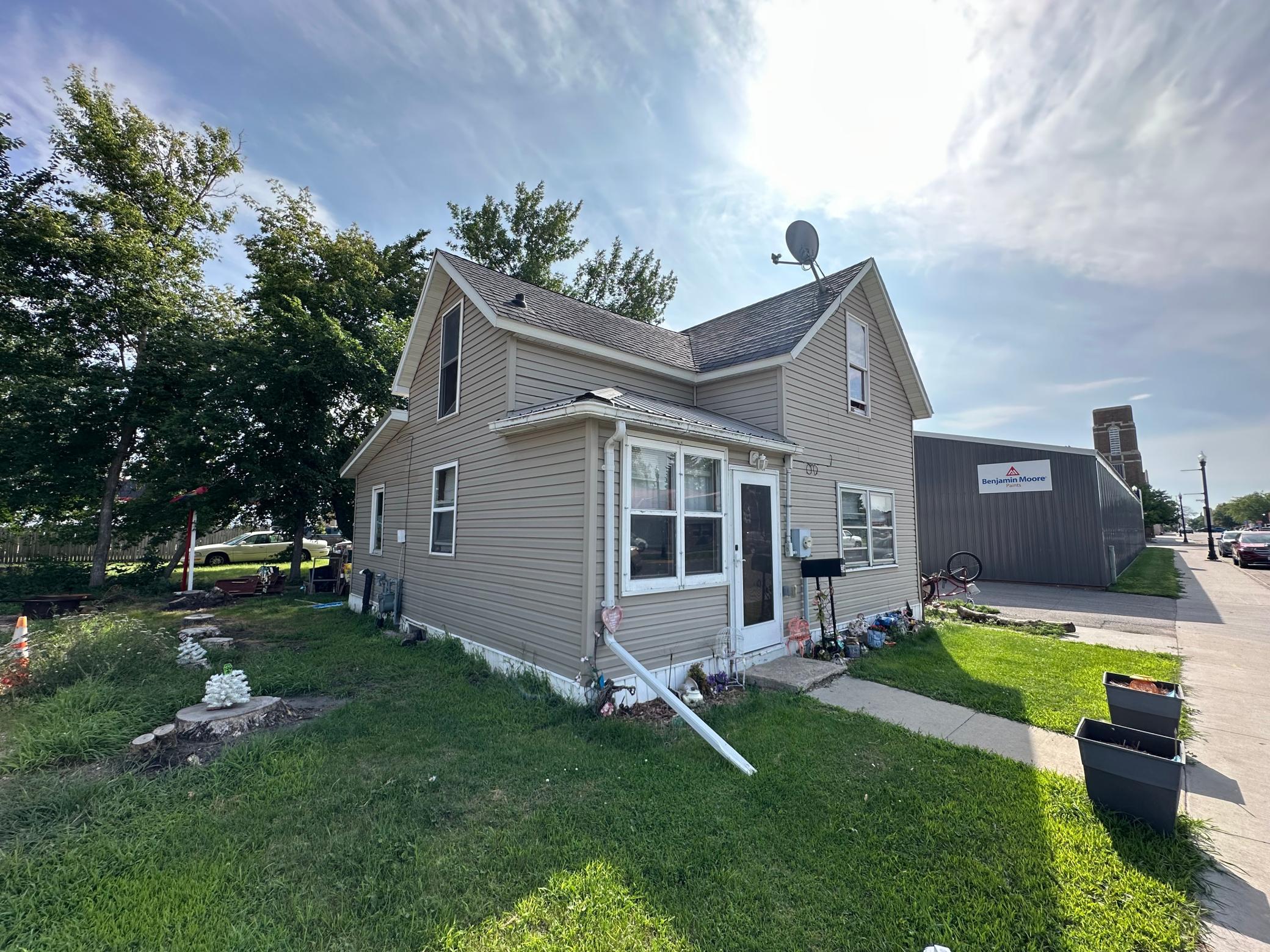314 4th Street E, Thief River Falls, MN 56701