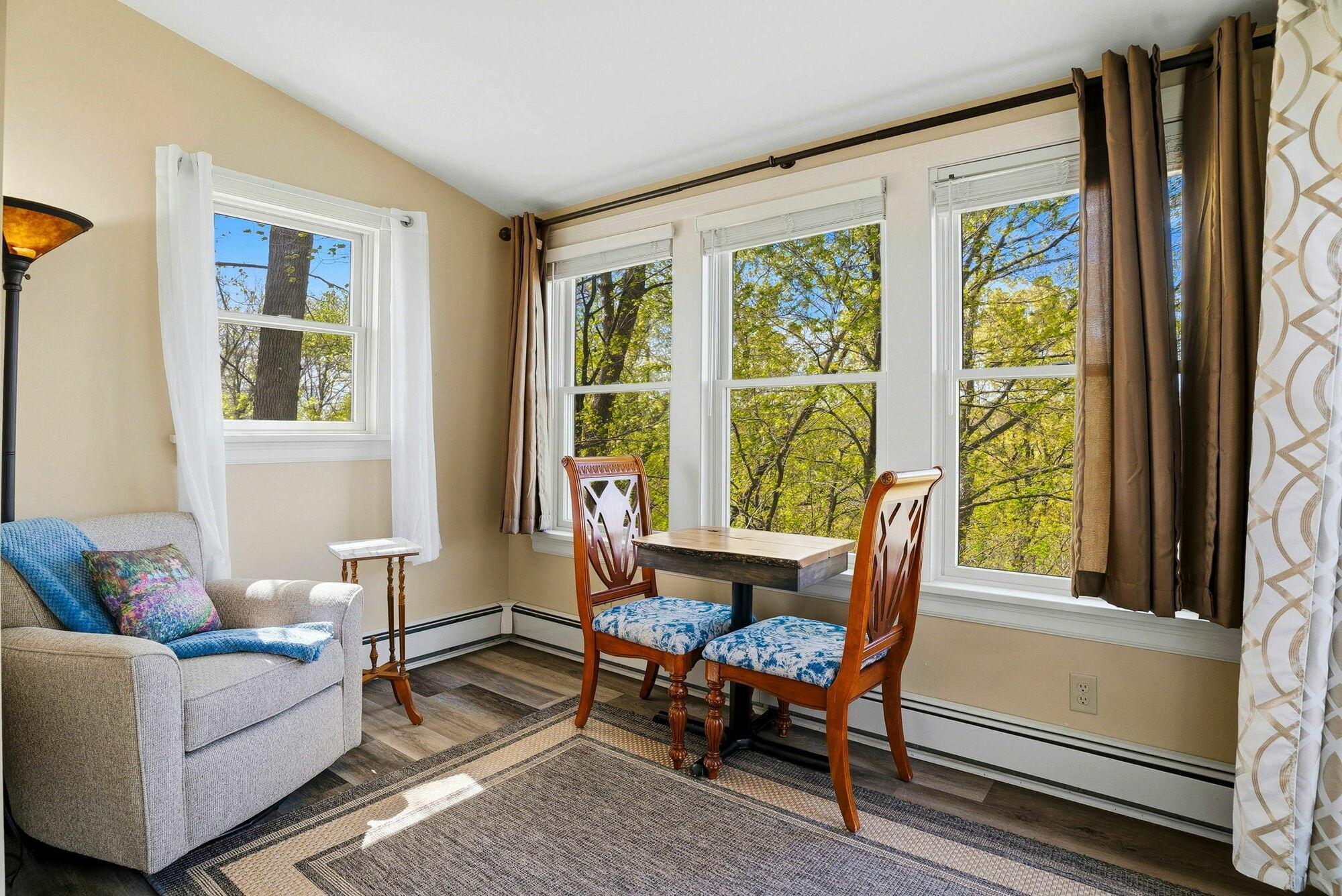 35-web-or-mls-305_River_St__Osceola__WI_54020-86.jpg