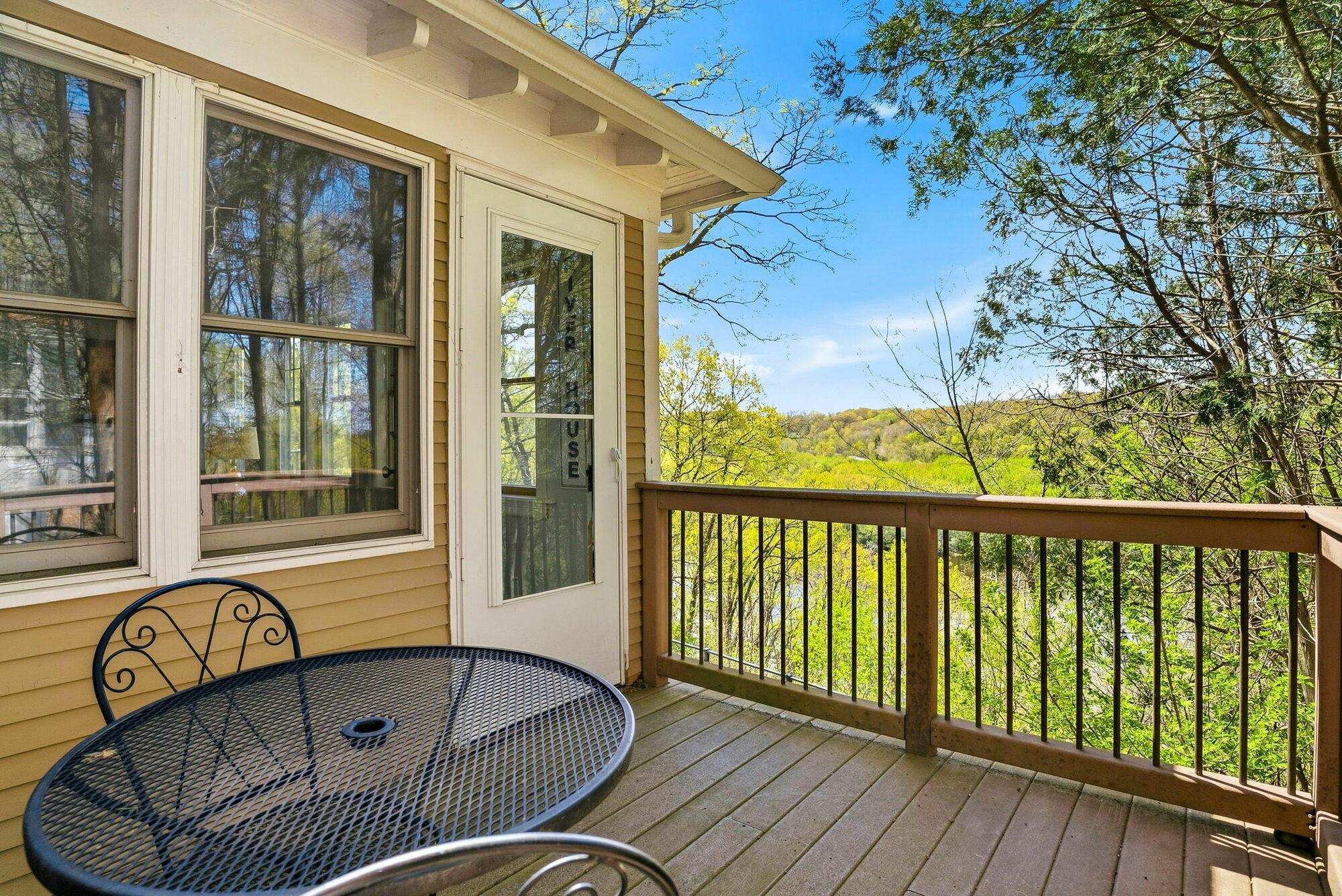 68-web-or-mls-305_River_St__Osceola__WI_54020-106.jpg