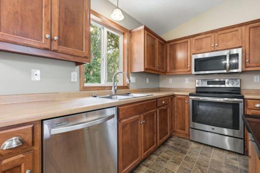 2528 42nd Avenue S, Saint Cloud, MN 56301