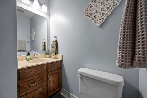 36-web-or-mls-3837 Gershwin Ave N-150.jpg