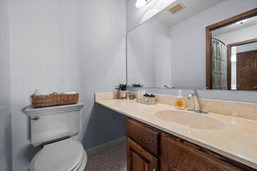 33-web-or-mls-3837 Gershwin Ave N-154.jpg
