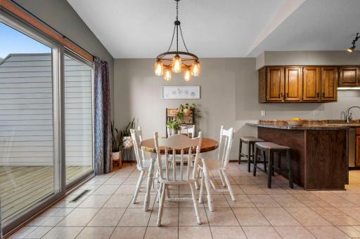 3837 Gershwin Avenue N, Oakdale, MN 55128
