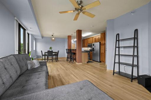 7601 Aldrich Avenue S, 317, Minneapolis, MN 55423