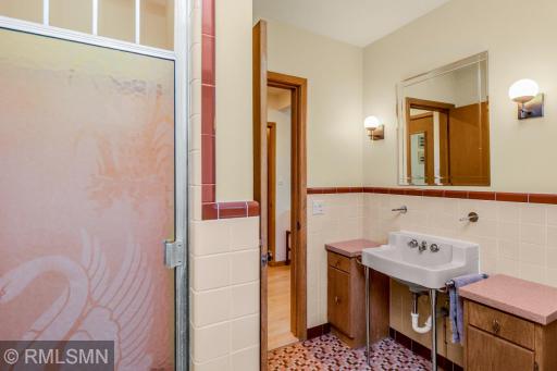 1 Hingham Circle, Mendota Heights, MN 55118