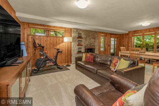 1 Hingham Circle, Mendota Heights, MN 55118