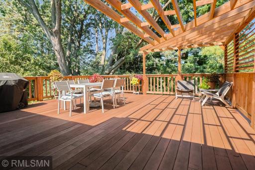 1 Hingham Circle, Mendota Heights, MN 55118