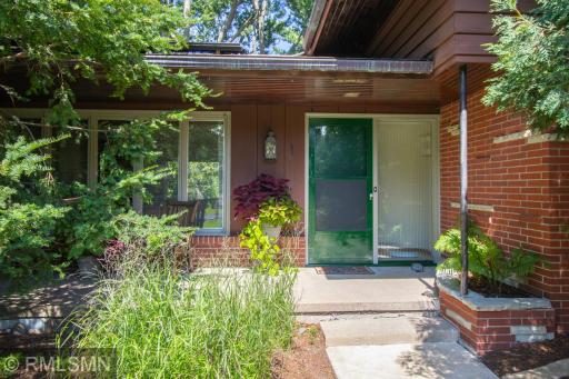 1 Hingham Circle, Mendota Heights, MN 55118