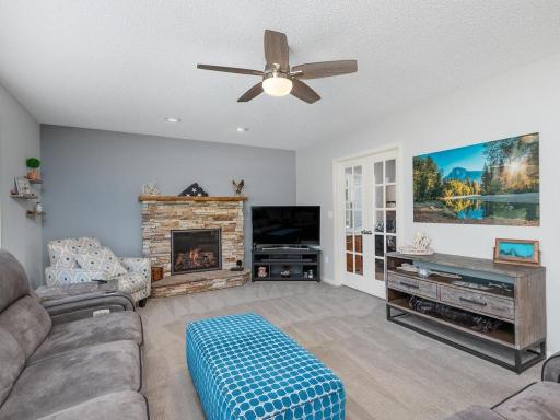 733 Ashley Drive, Chaska, MN 55318