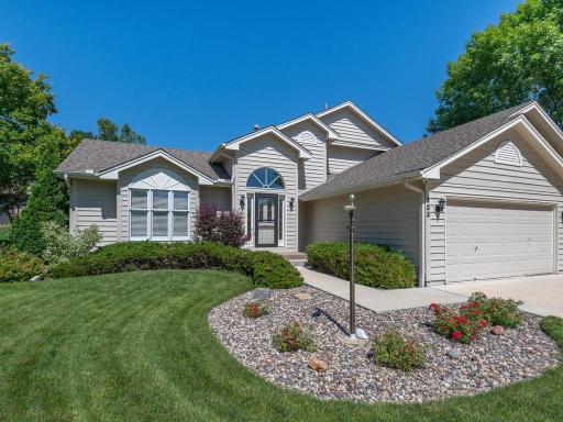 733 Ashley Drive, Chaska, MN 55318