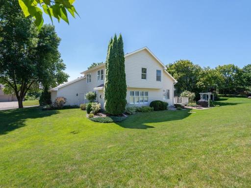 733 Ashley Drive, Chaska, MN 55318