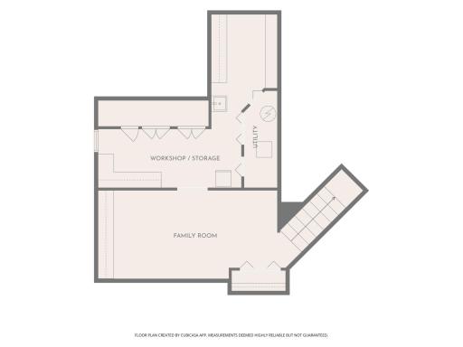 733 Ashley Drive, Chaska, MN 55318