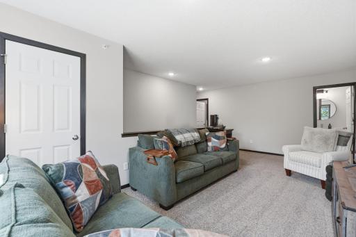 12226 River Valley Drive, Burnsville, MN 55337