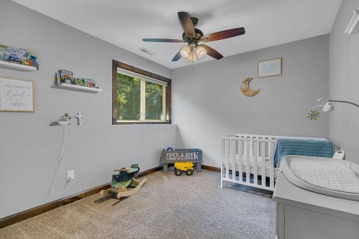 Lower Level Bedroom 2/2