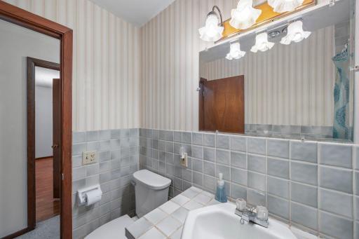 50-web-or-mls-168 Linden Cir-118 (1) - Copy.jpg