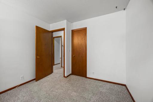 77-web-or-mls-168 Linden Cir-179 - Copy.jpg