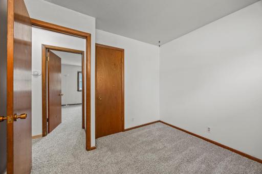 79-web-or-mls-168 Linden Cir-184 - Copy.jpg