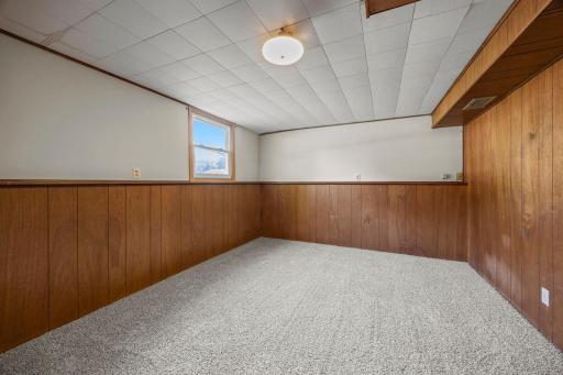 81-web-or-mls-168 Linden Cir-189 - Copy.jpg