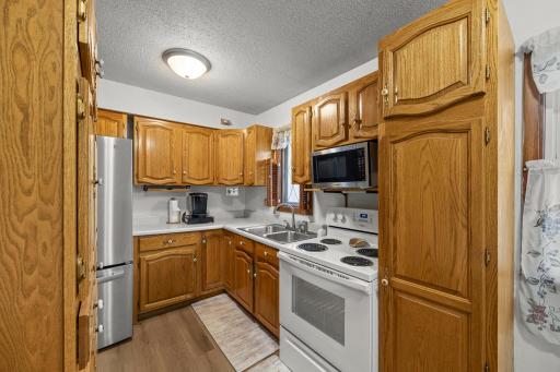 27-web-or-mls-168 Linden Cir-144 - Copy.jpg