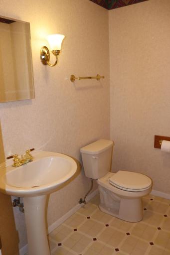 1304 Mcnally Drive, A, Winona, MN 55987