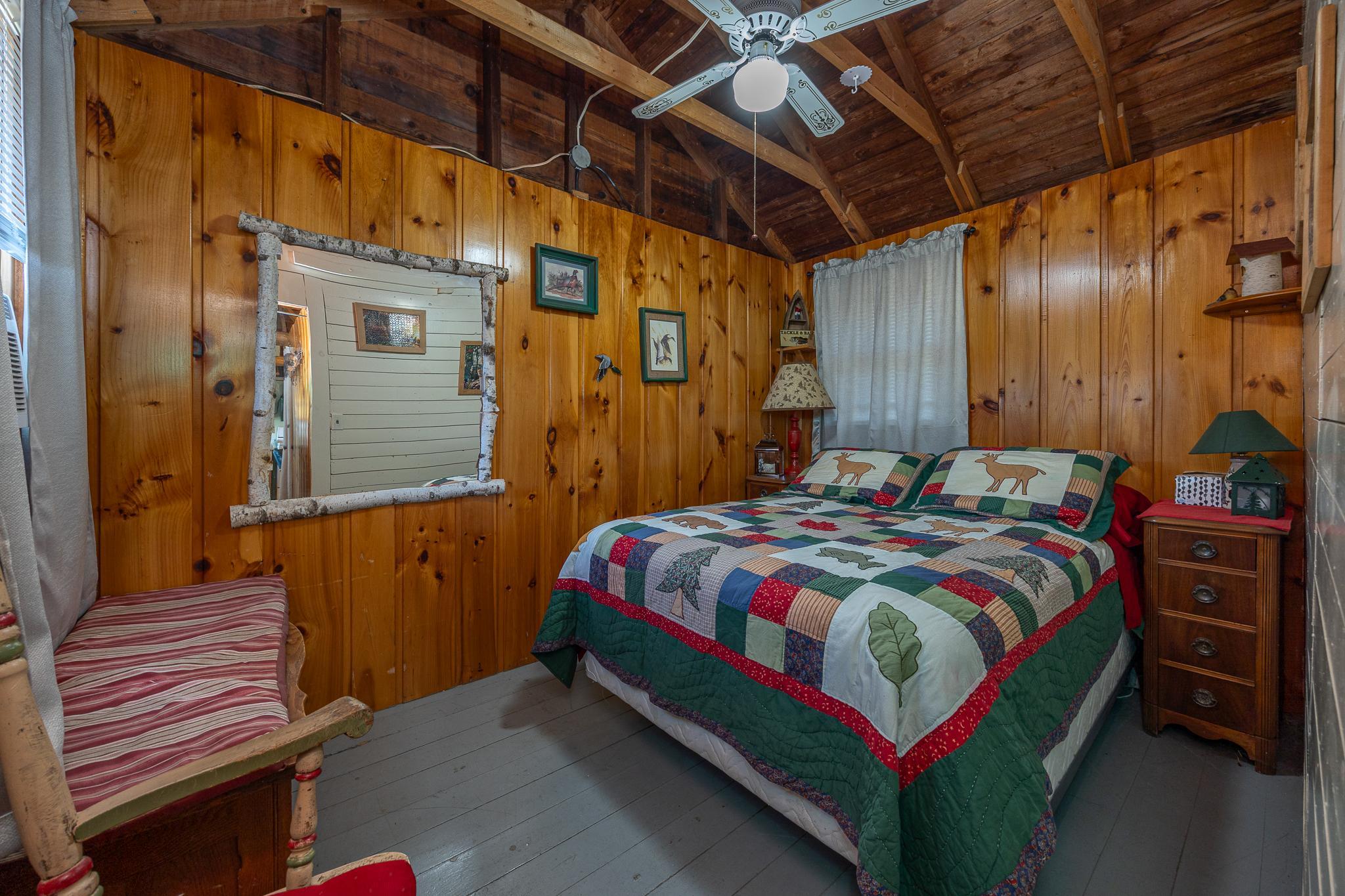 Cabin 3 bedroom 1
