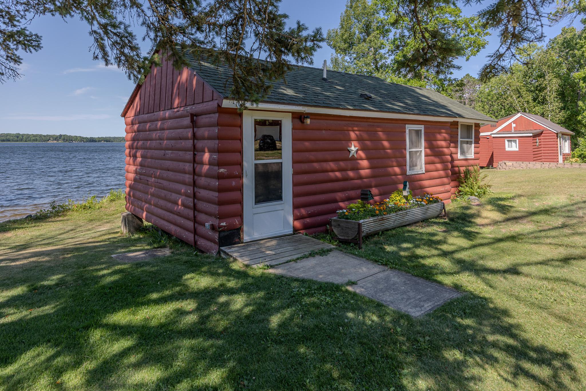 Cabin 3 exterior