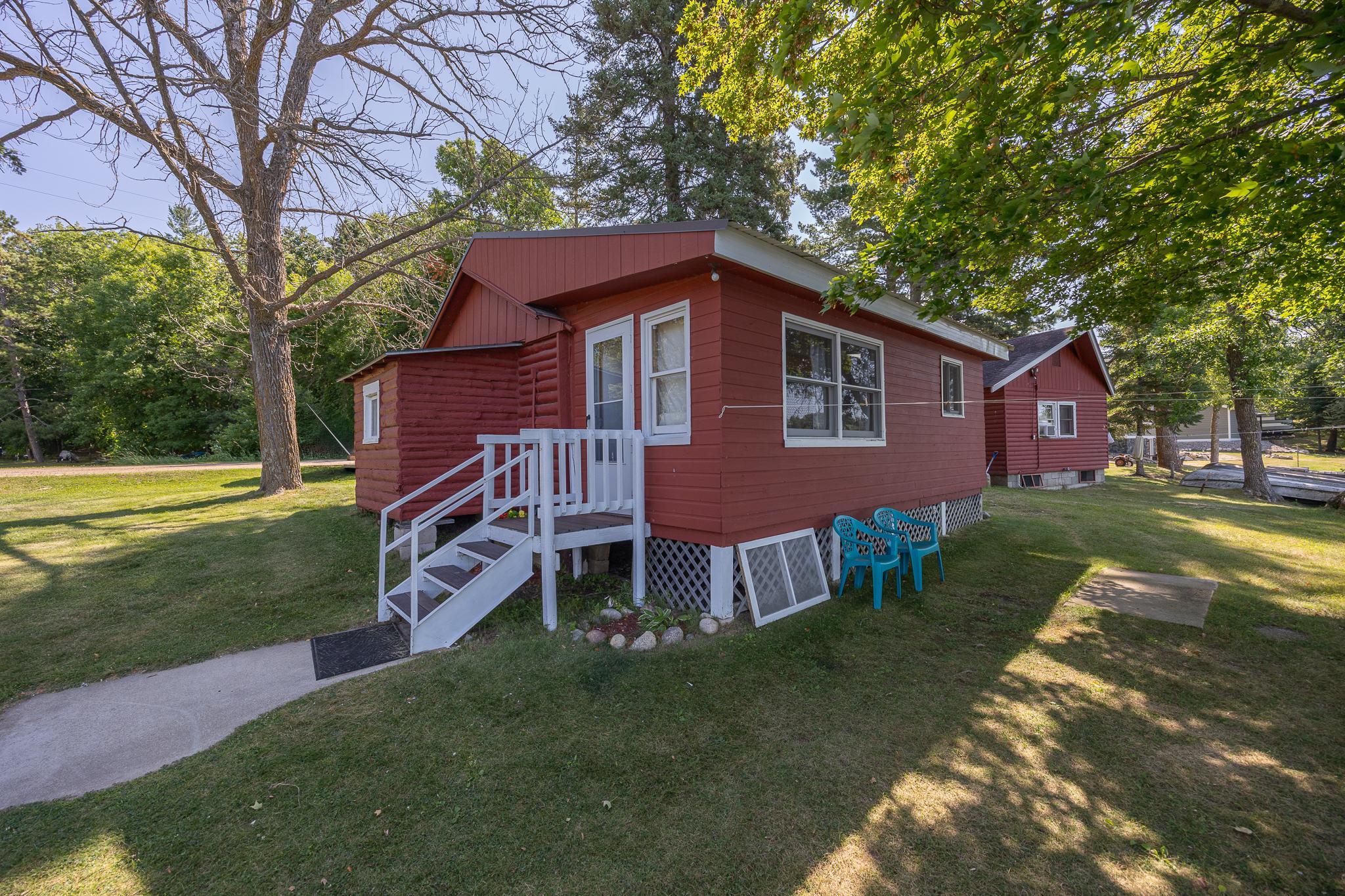 Cabin 2 exterior