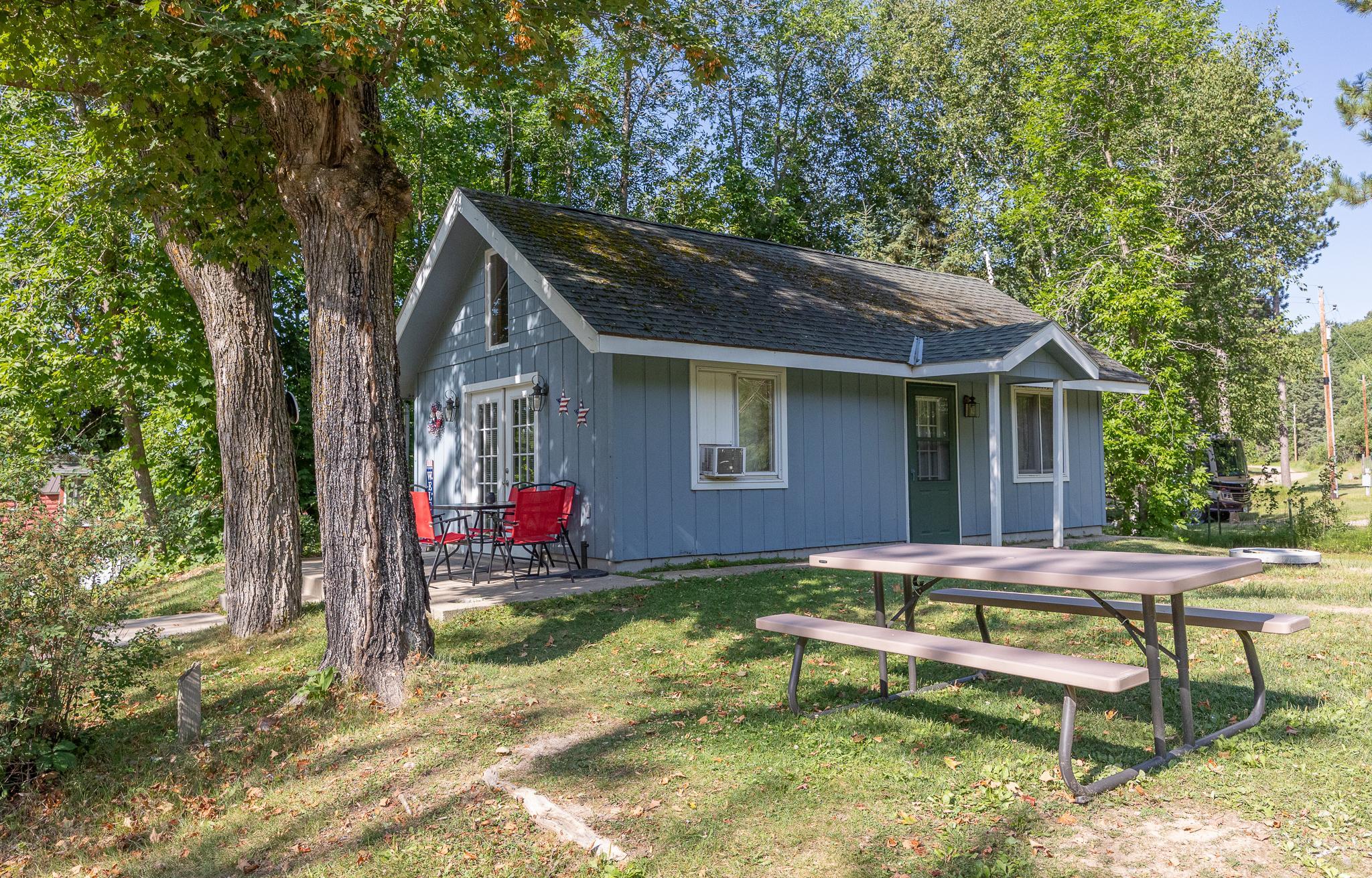 Welcome to 1650 Wabedo Frontage Rd Ne