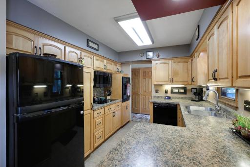 8710Photography-Web-Friendly-5840-Tennison-Drive-Northeast-Fridley-MN-55432-15.jpg
