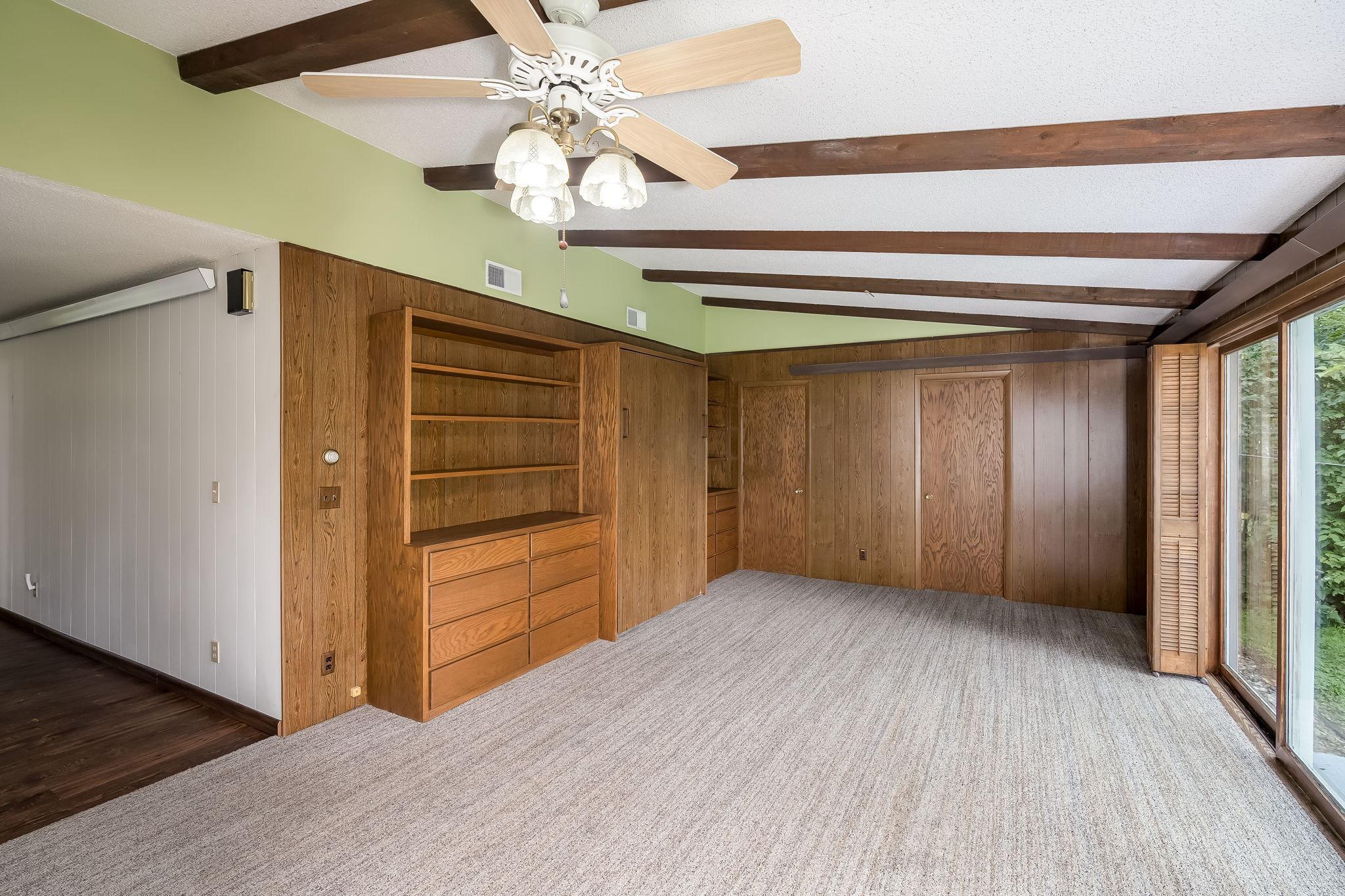 Built-ins and trundle bed in family room