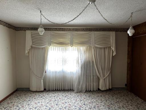 Upper Level Bedroom with Private Bathroom