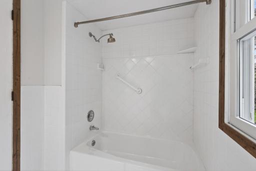 9225 Northwood Parkway, Minneapolis, MN 55427