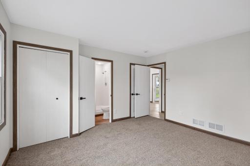 9225 Northwood Parkway, Minneapolis, MN 55427