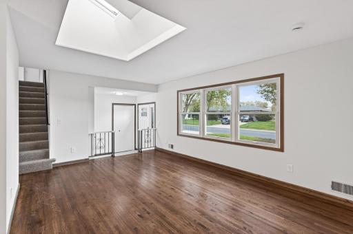 9225 Northwood Parkway, Minneapolis, MN 55427